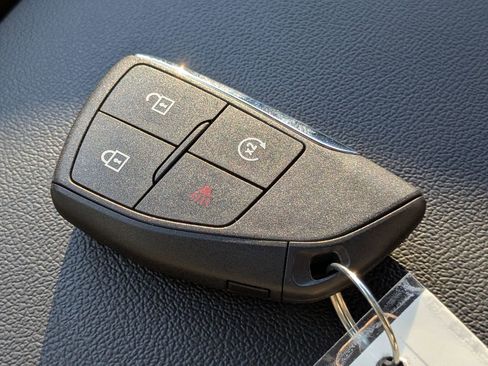 New 2025 Chevrolet Colorado LT w/ LT Convenience Package image 32