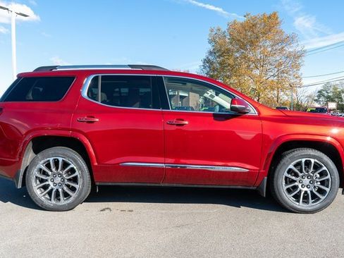 Used 2022 GMC Acadia Denali w/ Trailering Package image 5