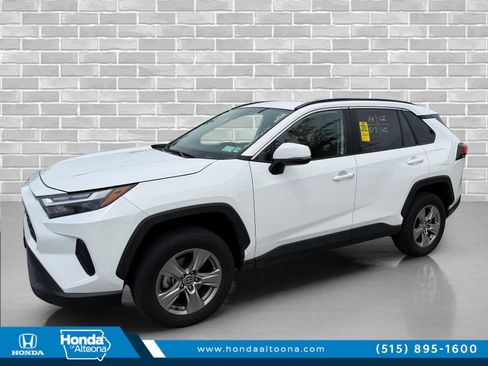 Used 2024 Toyota RAV4 XLE AWD/4WD image 1