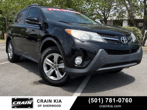 Used 2015 Toyota RAV4 XLE FWD image 1
