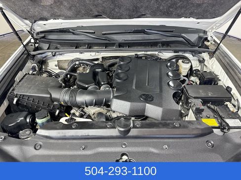 Used 2023 Toyota 4Runner SR5 Premium w/ Moonroof Package RWD image 31