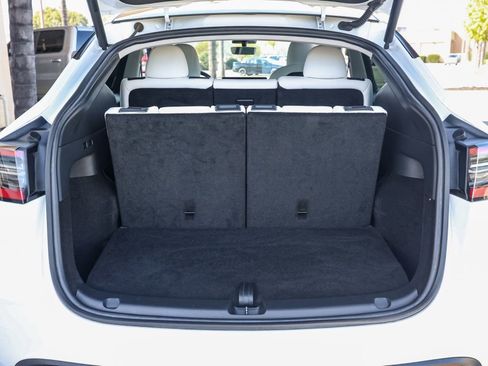 Used 2023 Tesla Model Y Long Range image 16