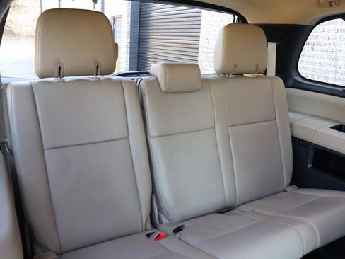 Used 2014 Toyota Sequoia Limited image 39