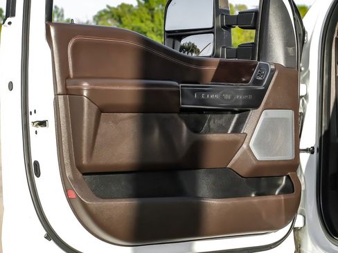 Used 2023 Ford F250 King Ranch w/ Chrome Package image 44