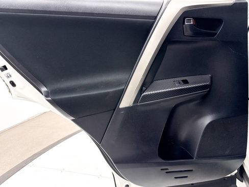 Used 2014 Toyota RAV4 LE image 23