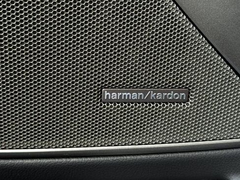 New 2026 BMW 330i Sedan w/ M Sport Package RWD image 19