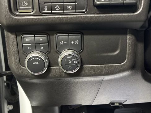 Used 2023 GMC Yukon XL AT4 w/ AT4 Premium Package AWD/4WD image 14
