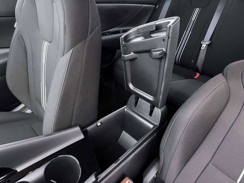 New 2026 Hyundai Elantra Blue FWD image 18