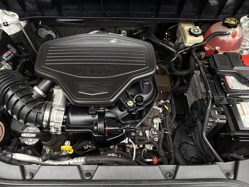 Used 2018 Cadillac XT5 Luxury w/ LPO, Wheel Lock Package image 39