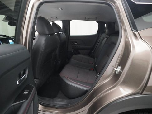 Certified 2025 Nissan Kicks SR image 15