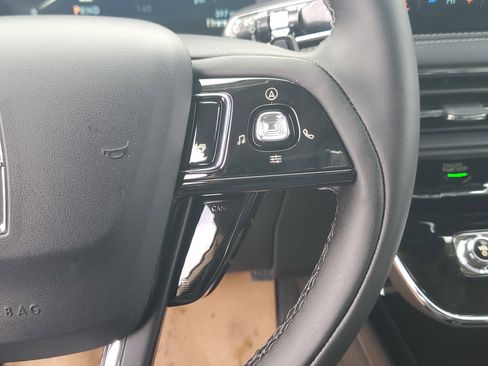 New 2026 Lincoln Corsair Premiere image 16