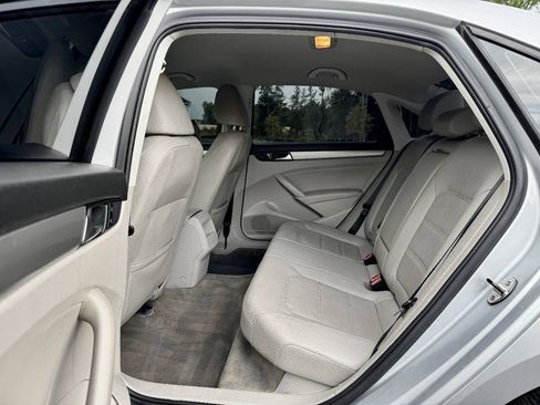 Used 2015 Volkswagen Passat 1.8T Wolfsburg Edition FWD image 11