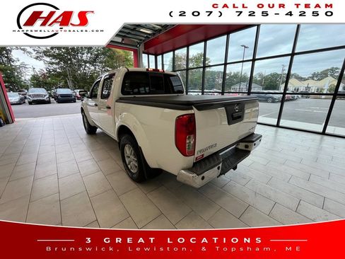 Used 2020 Nissan Frontier SV AWD/4WD image 3