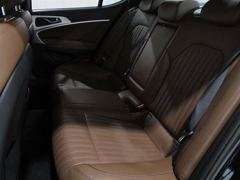 Used 2020 Genesis G70 3.3T w/ Elite Package image 19