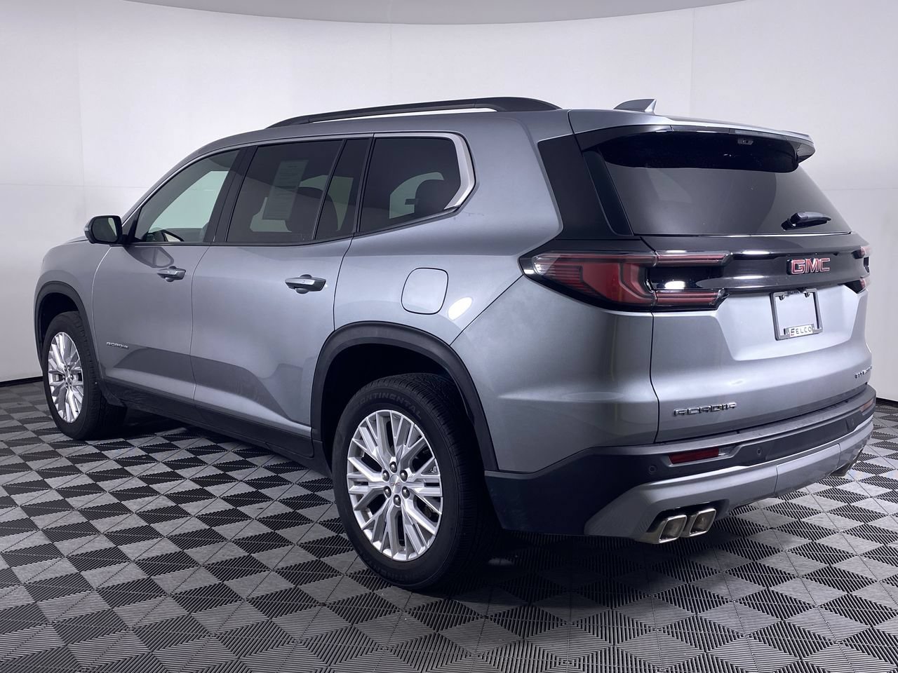 Certified 2026 GMC Acadia Elevation w/ Elevation Premium Package FWD image 19
