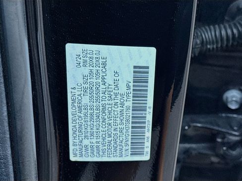 Used 2025 Honda Pilot Sport image 30