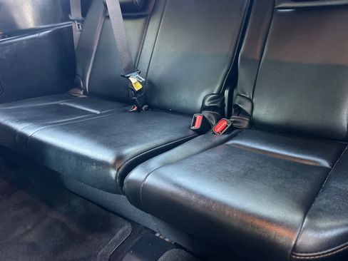 Used 2017 Toyota Highlander Limited w/ Carpet Mat Package AWD/4WD image 19