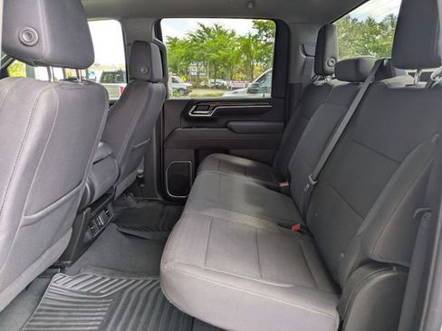 Used 2025 Chevrolet Silverado 2500 LT w/ Convenience Package image 15