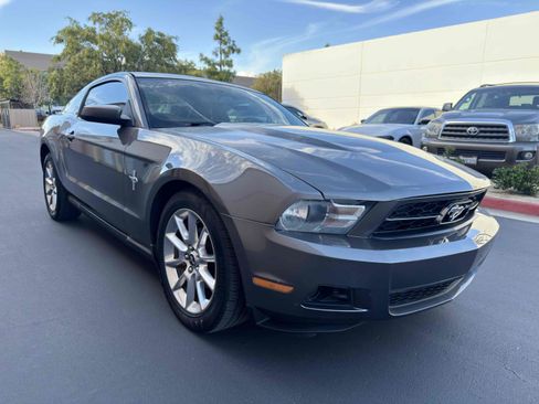 Used 2010 Ford Mustang Premium image 16