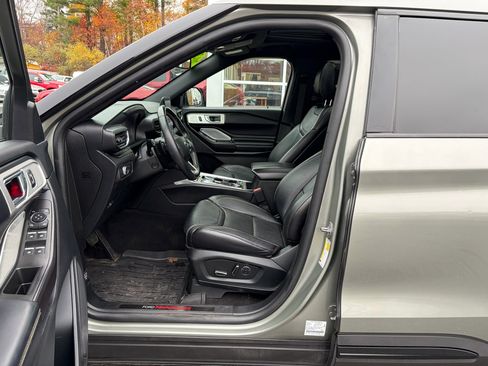 Used 2020 Ford Explorer ST w/ ST Street Pack image 19