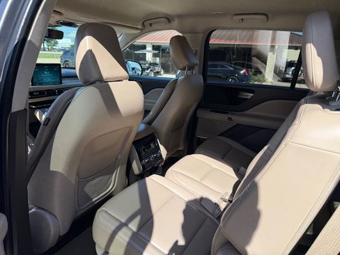 Used 2022 Lincoln Aviator 2WD image 13