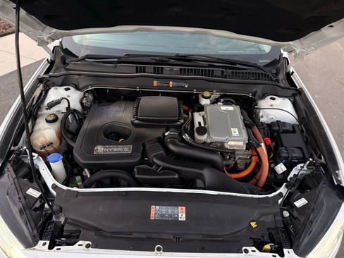 Used 2018 Ford Fusion SE w/ Equipment Group 602A image 32