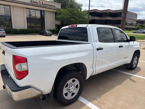 Used 2018 Toyota Tundra SR5 RWD image 16