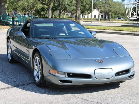 Used 2004 Chevrolet Corvette Coupe w/ Preferred Equipment Group image 26