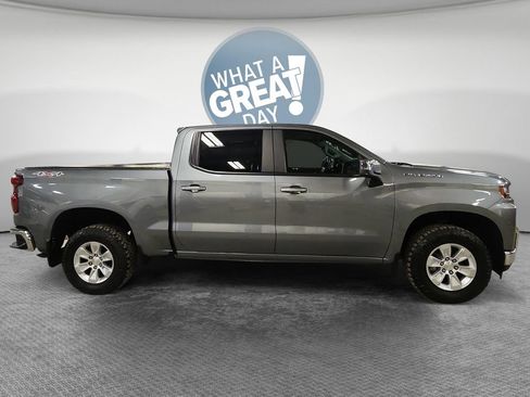 Used 2021 Chevrolet Silverado 1500 LT w/ Bed Protection Package AWD/4WD image 2