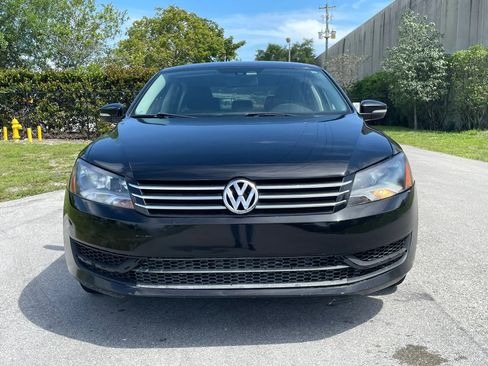 Used 2015 Volkswagen Passat 1.8T S image 3