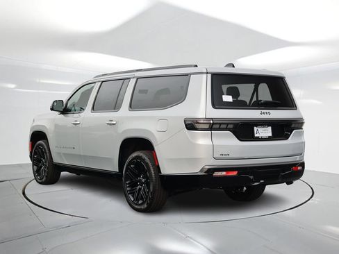 New 2026 Jeep Grand Wagoneer L Limited image 2