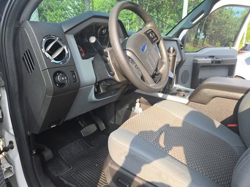 Used 2013 Ford F250 XLT w/ XLT Interior Pkg AWD/4WD image 15