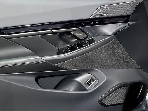 New 2026 BMW 550e xDrive AWD/4WD image 20