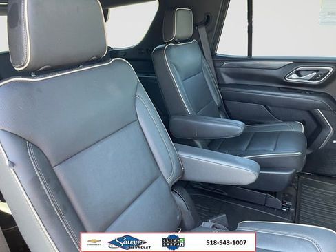 Used 2021 GMC Yukon SLT w/ SLT Premium Package AWD/4WD image 17