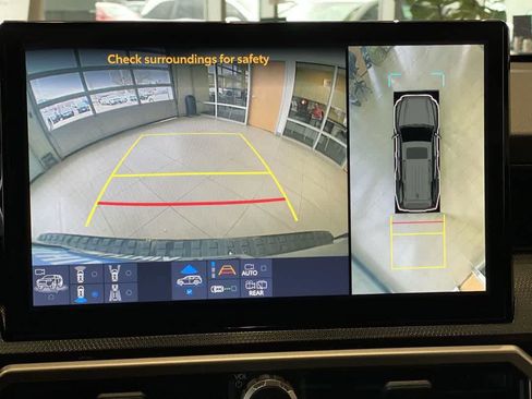 Used 2025 Toyota 4Runner Limited w/ Tow Technology Package image 19