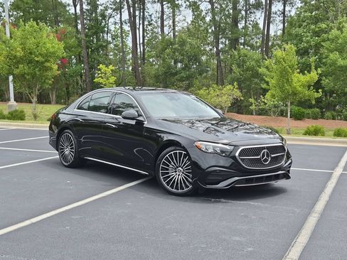 New 2026 Mercedes-Benz E 350 4MATIC Sedan image 2