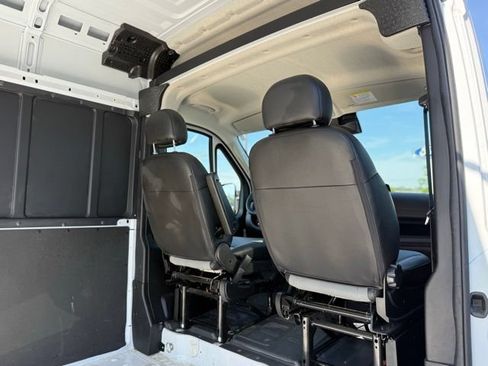 Used 2026 RAM ProMaster 2500 w/ Convenience Group FWD image 33