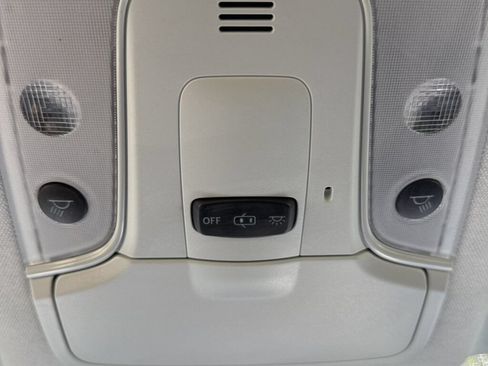 Used 2019 Toyota Prius LE FWD image 35