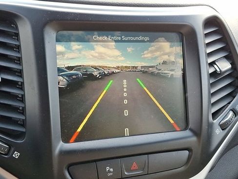 Certified 2018 Jeep Cherokee Limited image 22