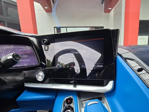 Used 2022 Chevrolet Corvette Stingray w/ Engine Appearance Package image 32