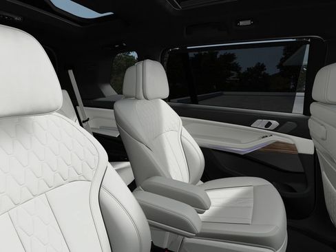 New 2027 BMW X7 xDrive40i w/ Executive Package AWD/4WD image 12