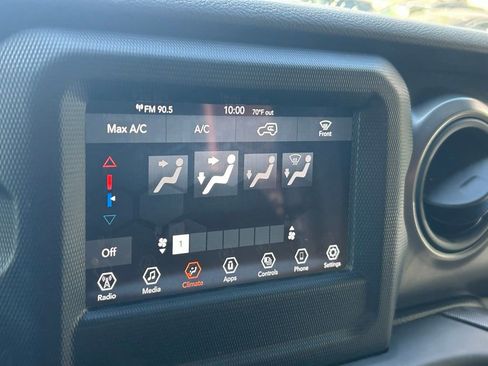 Used 2022 Jeep Wrangler Sport AWD/4WD image 15