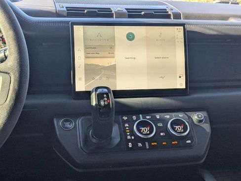 Used 2023 Land Rover Defender 110 V8 image 16