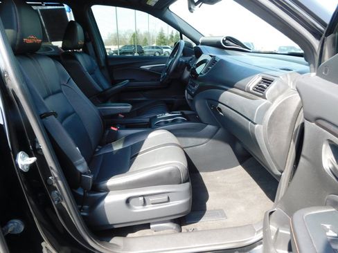 Used 2023 Honda Passport TrailSport image 18