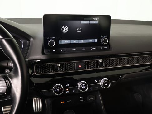 Used 2023 Honda Civic Sport image 5