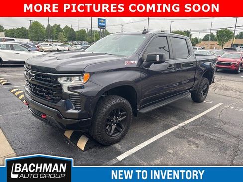 Used 2022 Chevrolet Silverado 1500 LT Trail Boss w/ LT Trail Boss Premium Package AWD/4WD image 4