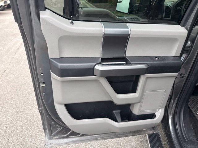 Used 2017 Ford F150 XLT w/ Equipment Group 302A Luxury AWD/4WD image 22