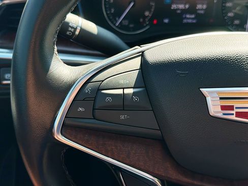 Certified 2022 Cadillac XT5 Premium Luxury FWD image 38