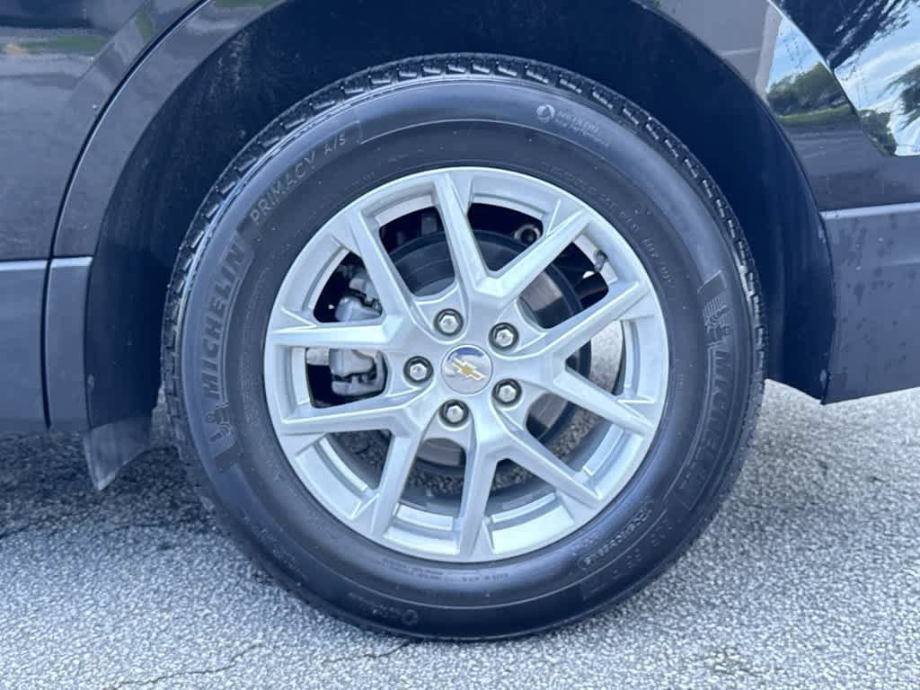 Used 2024 Chevrolet Equinox LS w/ LS Convenience Package FWD image 11
