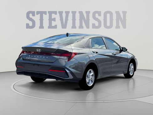 New 2026 Hyundai Elantra SE FWD image 7